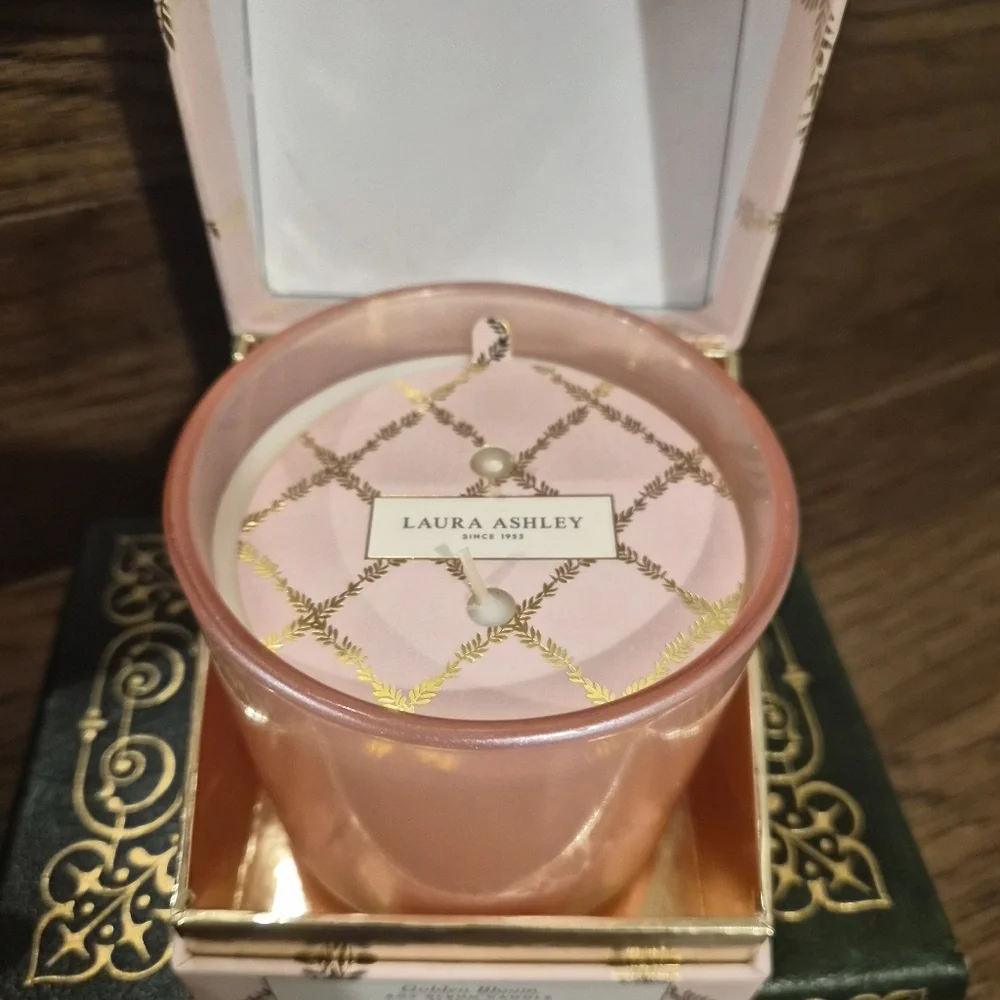 Laura Ashley Scented Candle NWT - Picture 5 of 5